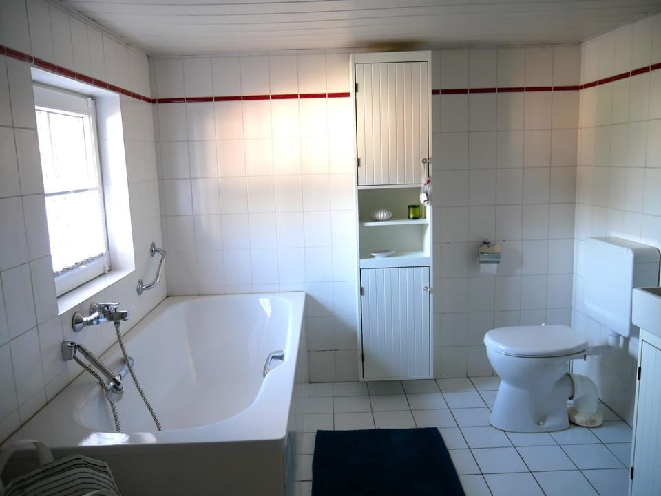 Bathroom, Living room