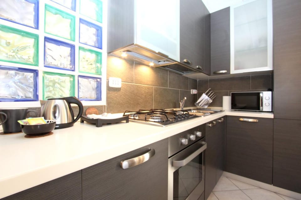 Kitchen or kitchenette, kitchen