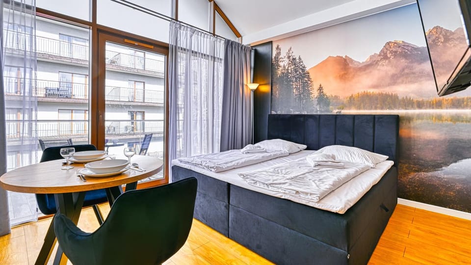 Bed, Photo of the whole room