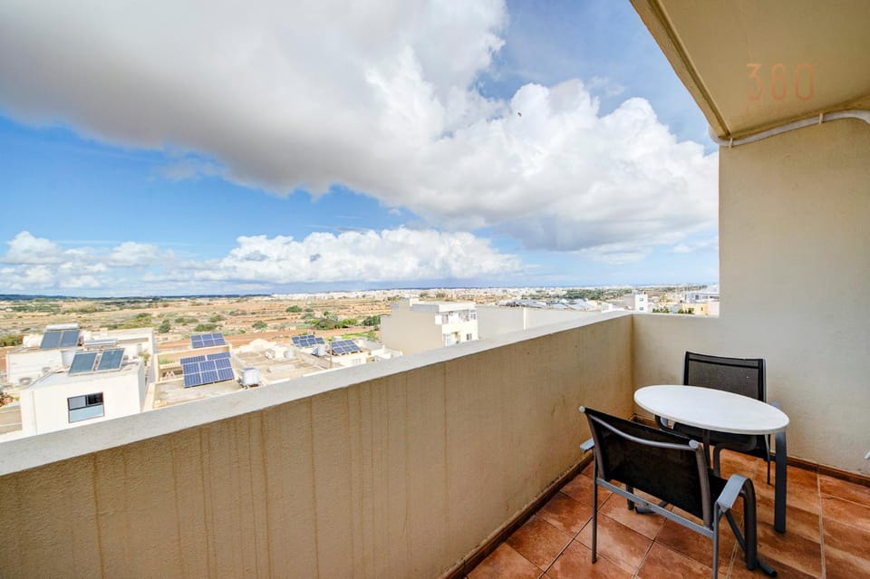 Patio, Day, Natural landscape, View (from property/room), Balcony/Terrace, Living room, Seating area, Dining area, City view, Sea view