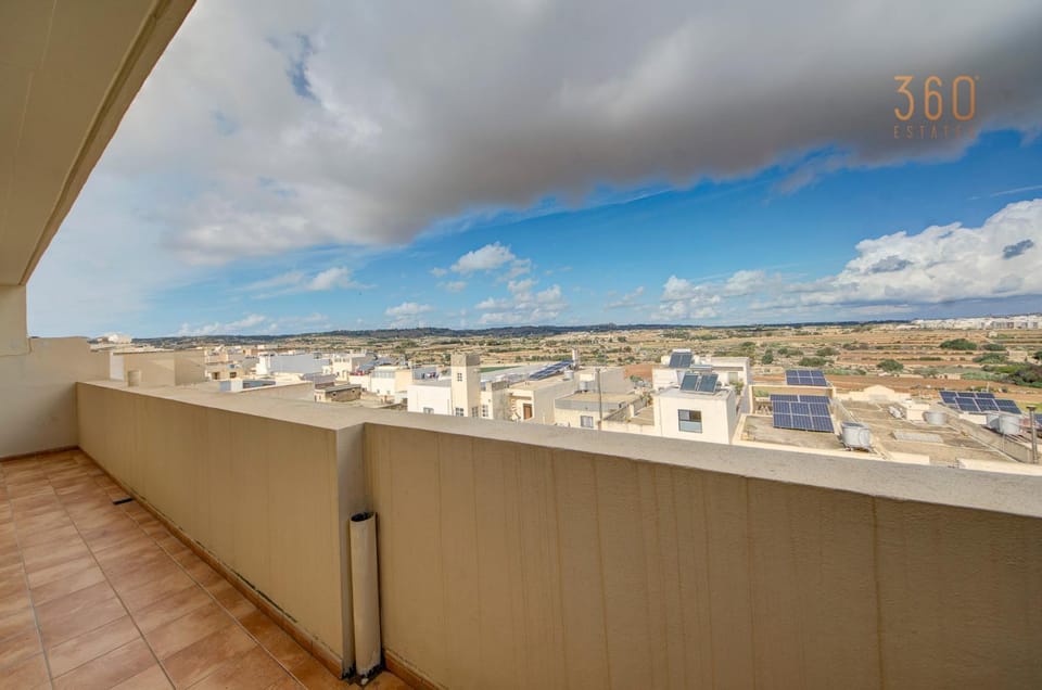Day, View (from property/room), Balcony/Terrace, City view
