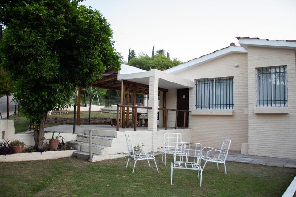 Silencio Dorado House in Cordoba Province