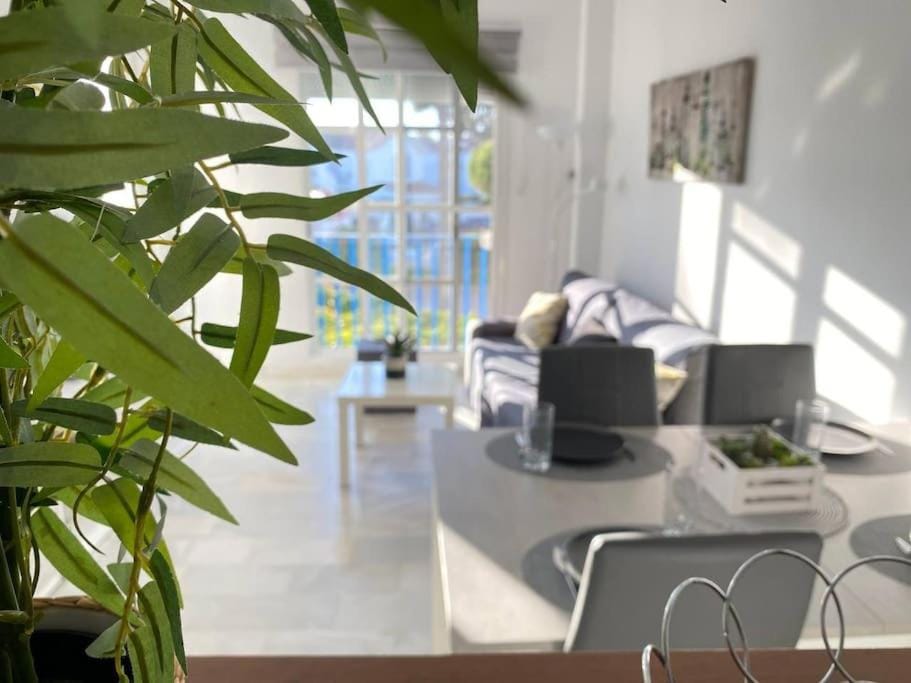 TV and multimedia, Living room, Dining area, heating, internet, air conditioner