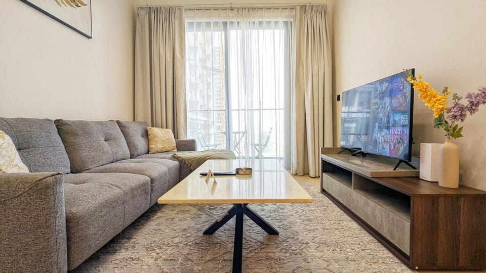 Modern Luxury Fully Furnished 1BH Apartment in Binghatt Heights JVC - Easy Access to JBR, Circle Mall & Dubai Hills Mall Apartment in Dubai