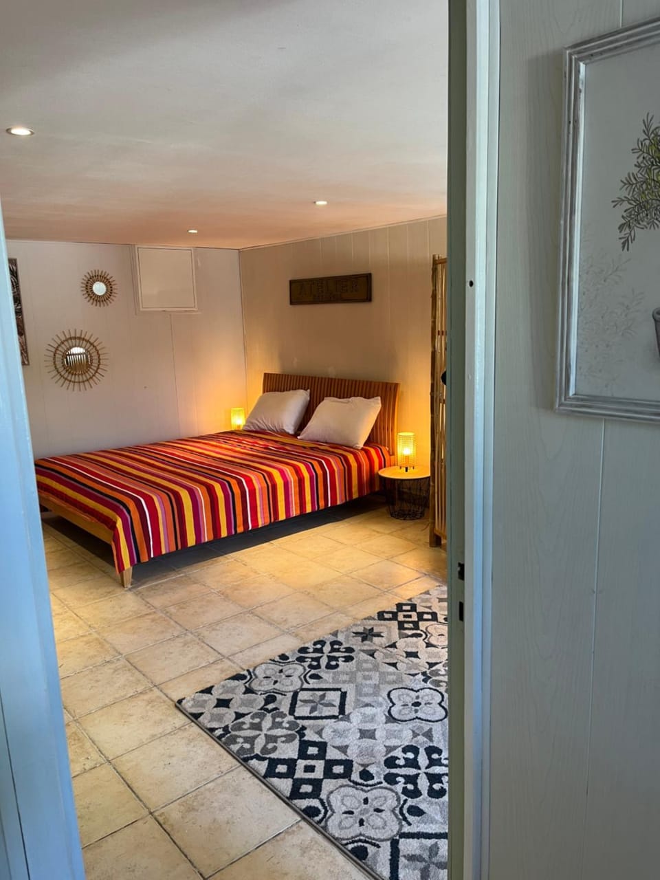 Chambre avec terrasse Vacation rental in Fréjus