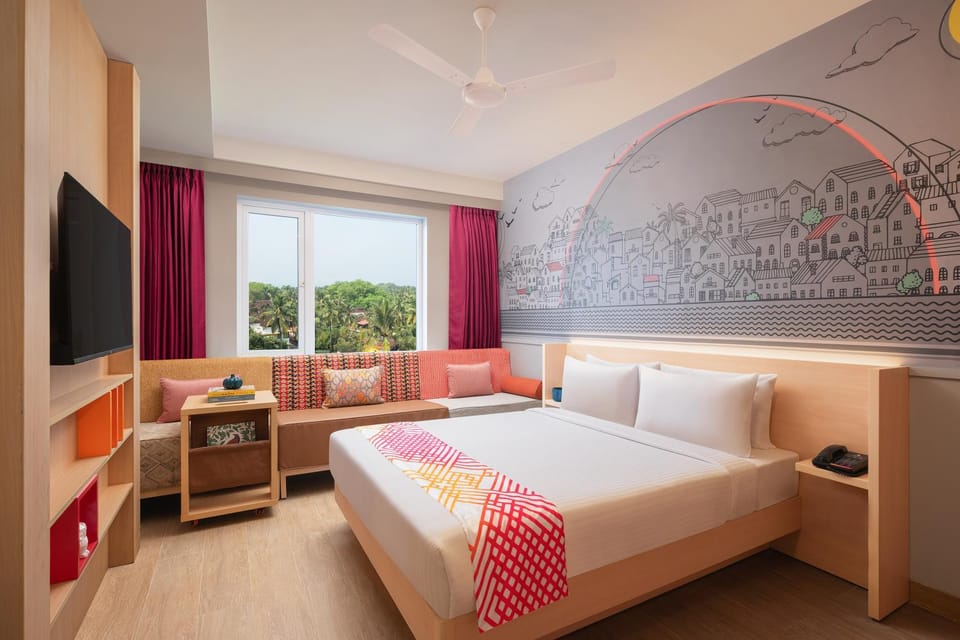Communal lounge/ TV room, Bed, TV and multimedia, Photo of the whole room, Seating area