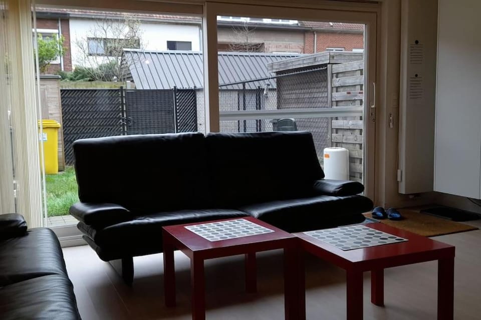 Very Quiet surroundings, Parking, 4 bedrooms, Trainstation near, center of herentals House in Flanders