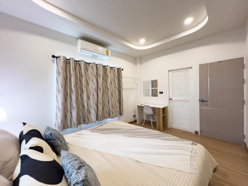 4BR Patong Pool Villa, Sleeps 8 Villa in Patong
