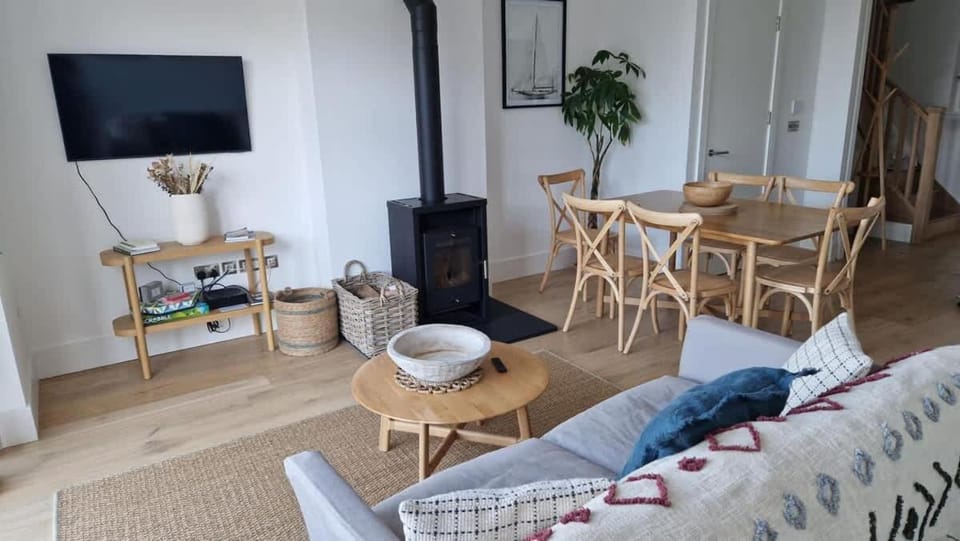 Harbour Watch, Stunning 2 BD Apt, Family Friendly, Sea View, Parking Apartment in West Somerset District