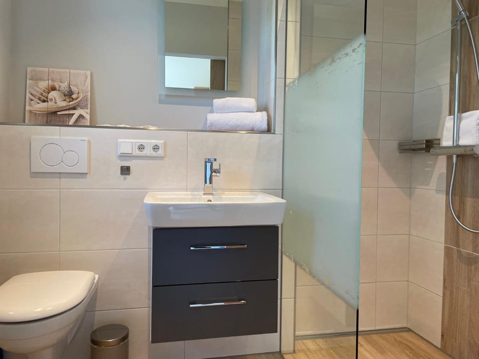 Shower, Toilet, Bathroom