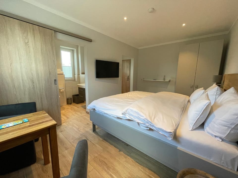 TV and multimedia, Photo of the whole room