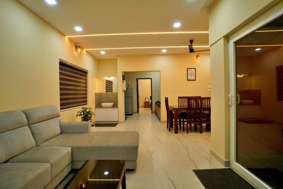 Kitchen or kitchenette, Living room, Seating area, Dining area, kitchen