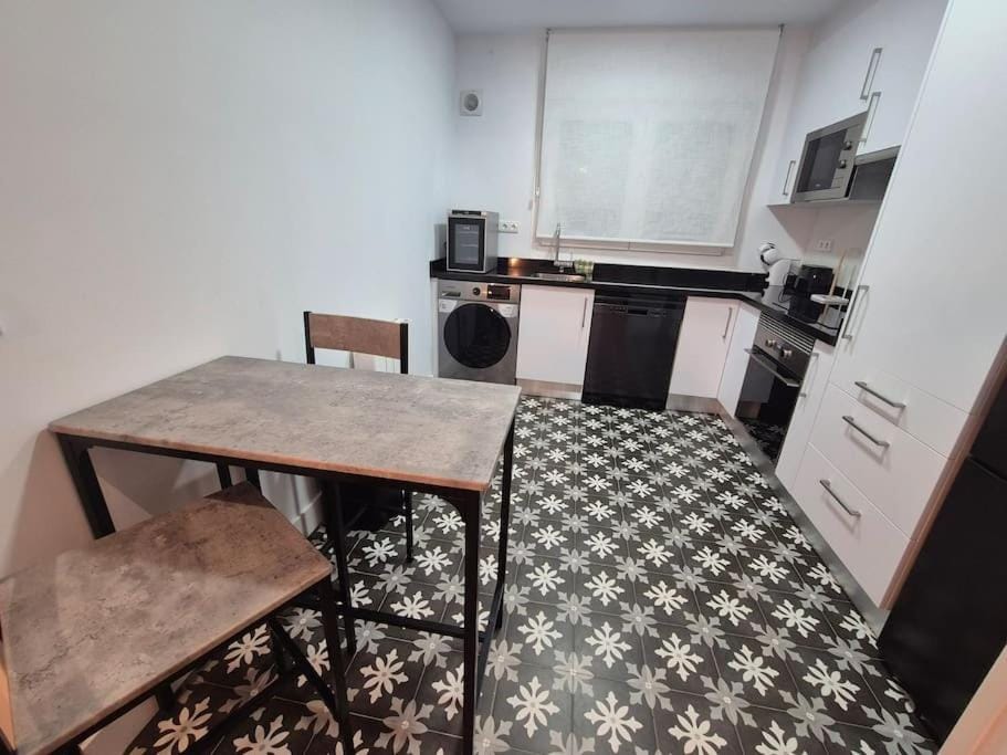 1A136 Apartamento Mar de poniente by R2R Consulting Apartment in Gijón