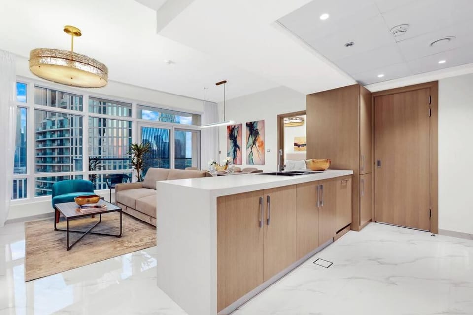 FIRST CLASS 1BR Modern Downtown Oasis Apartment in Dubai