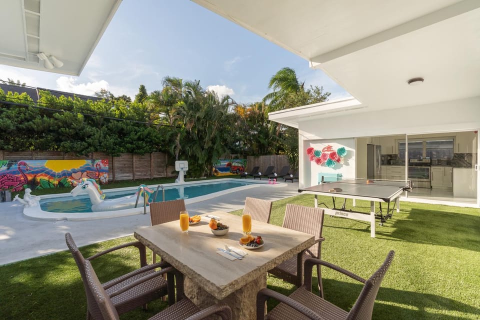 Garden, Swimming pool