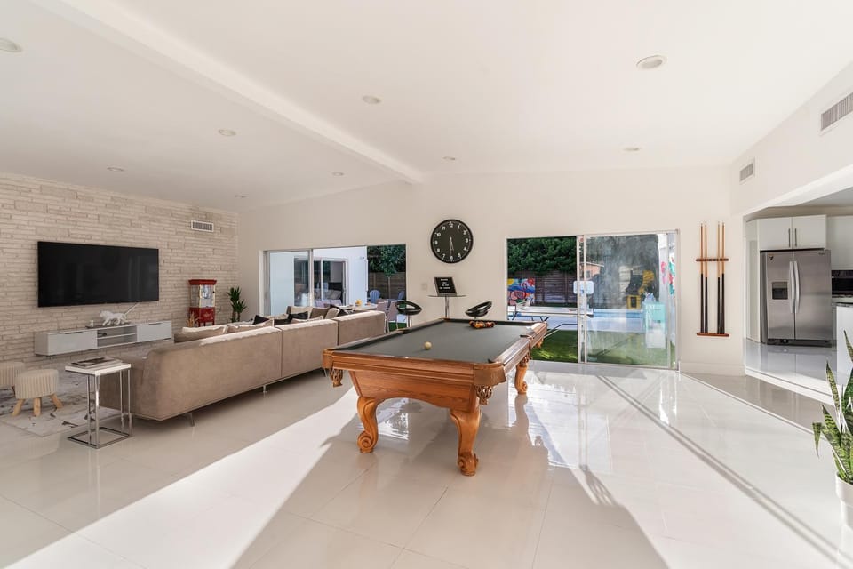 Billiard, Seating area