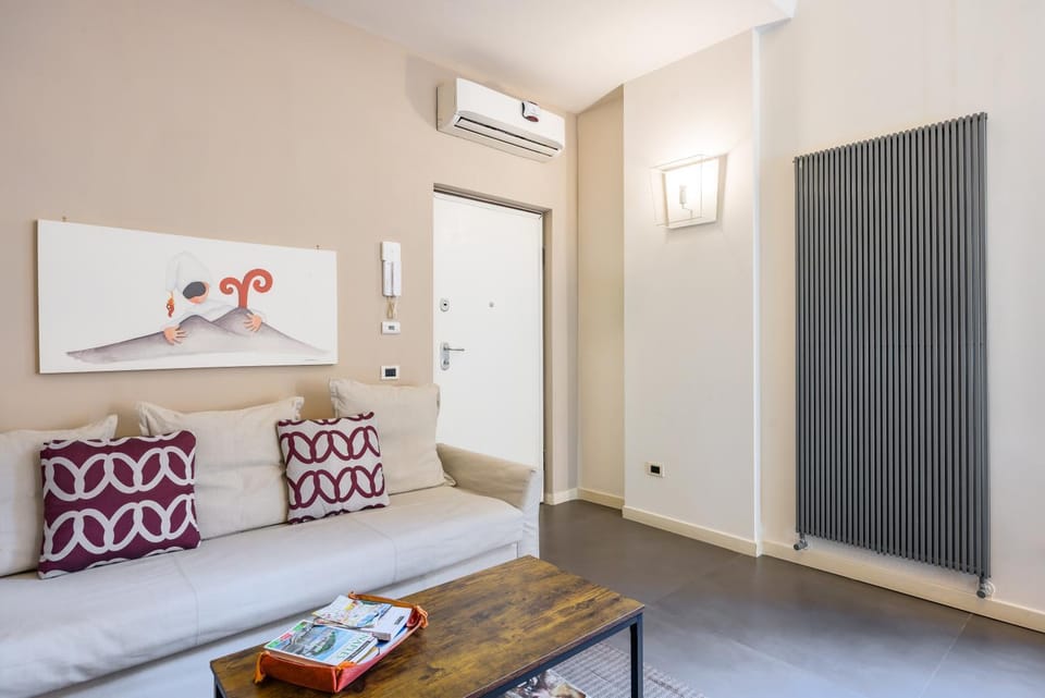Living room, Seating area, air conditioner