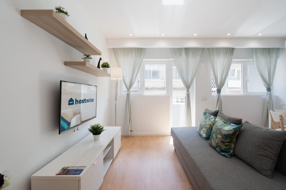 TV and multimedia, Living room, Seating area