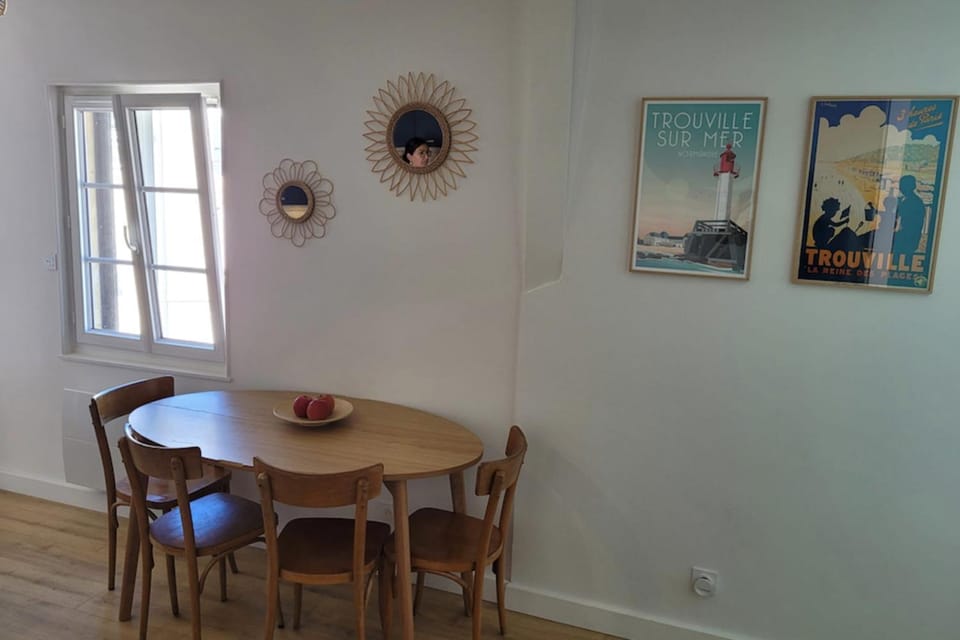 Apartment with Wifi near city center Apartment in Deauville