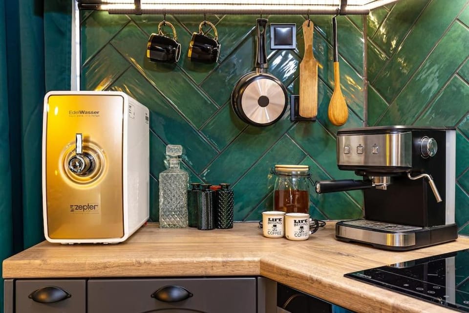 Coffee/tea facilities, Kitchen or kitchenette
