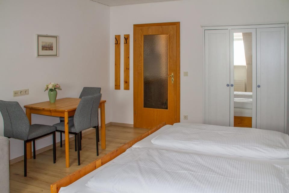 Photo of the whole room, Seating area, Bedroom, wardrobe