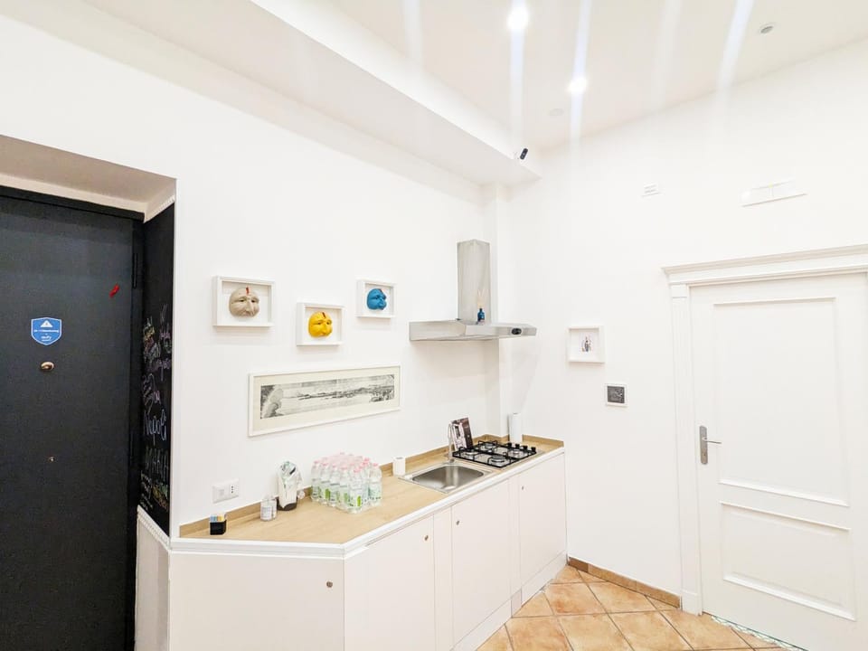 Communal lounge/ TV room, Kitchen or kitchenette, stove