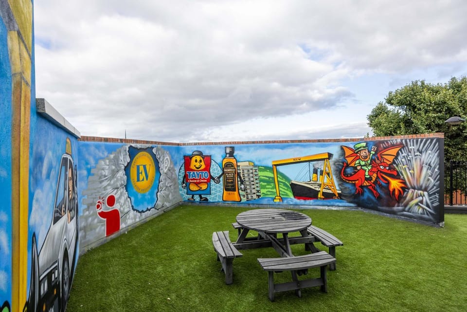 Luxury 2 Bedroom Penthouse in East Village Belfast - Walk to City Centre, Roof Terrace House in Belfast