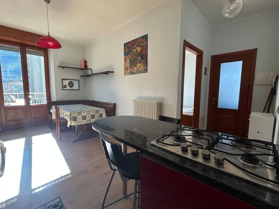 Kitchen or kitchenette, Dining area, pet friendly