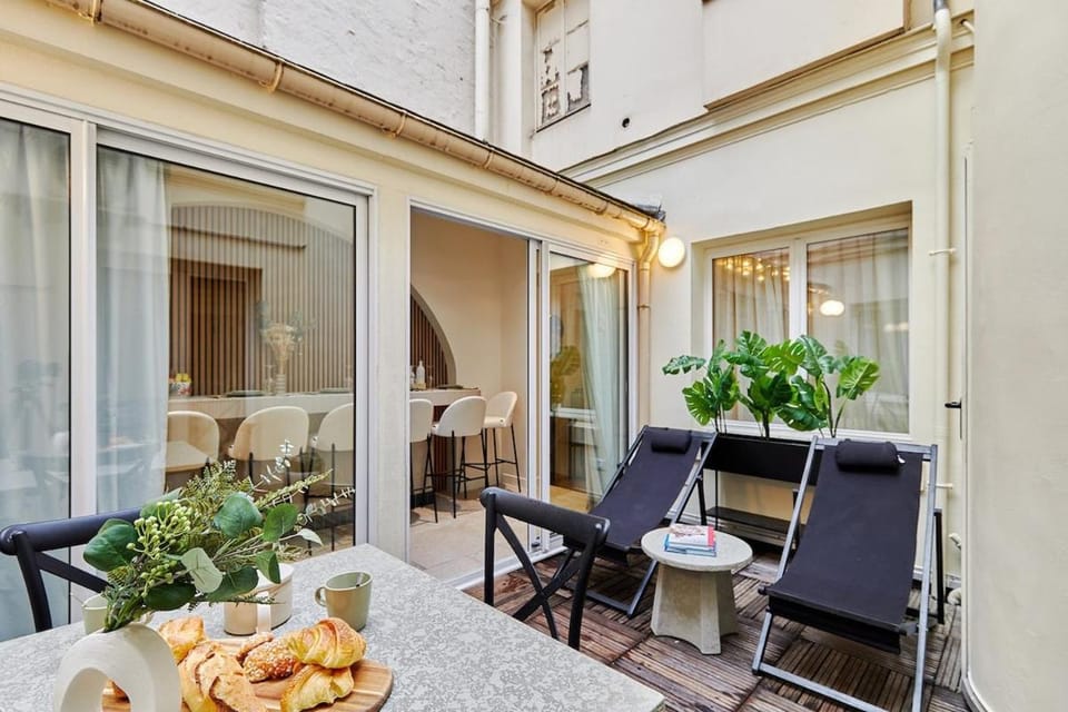 Terrace apartment Trocadero Eiffel Tower by Studio Prestige Apartment in Paris