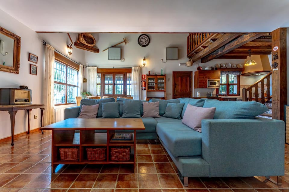 TV and multimedia, Living room, Seating area