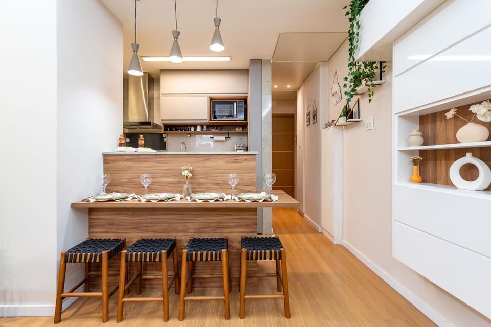 Dining area, pet friendly