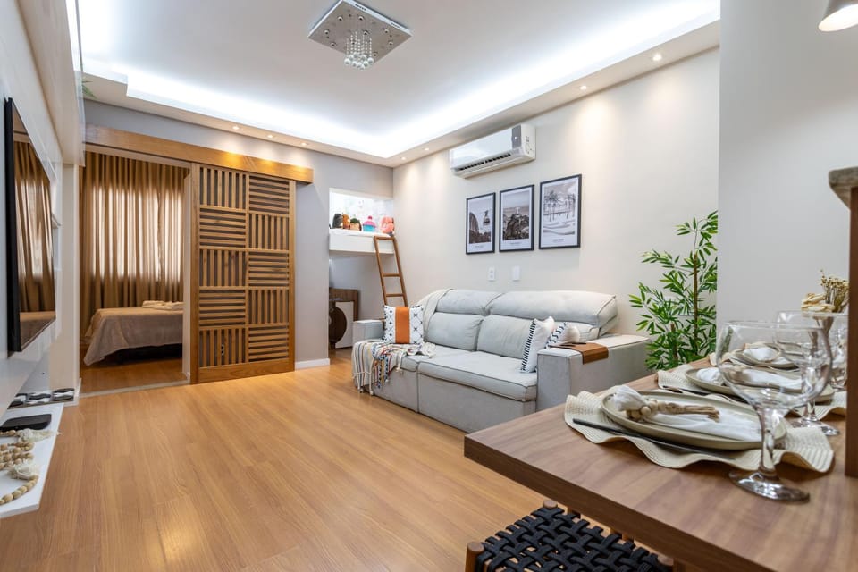 TV and multimedia, Seating area, air conditioner
