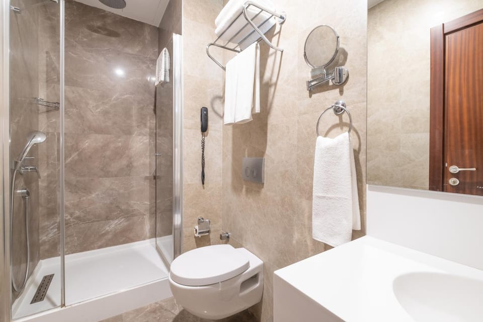 Bathroom, towels