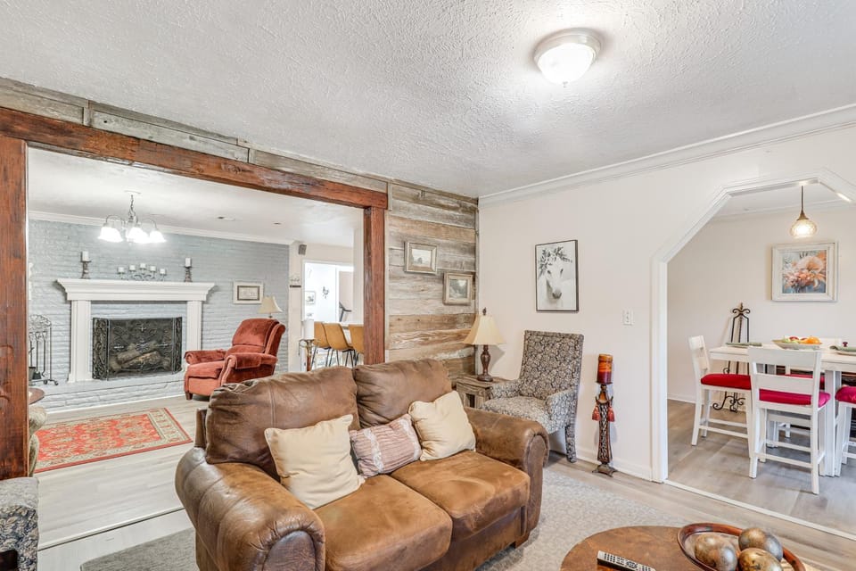 8 Mi to Jackson State University: Peaceful Getaway House in Jackson