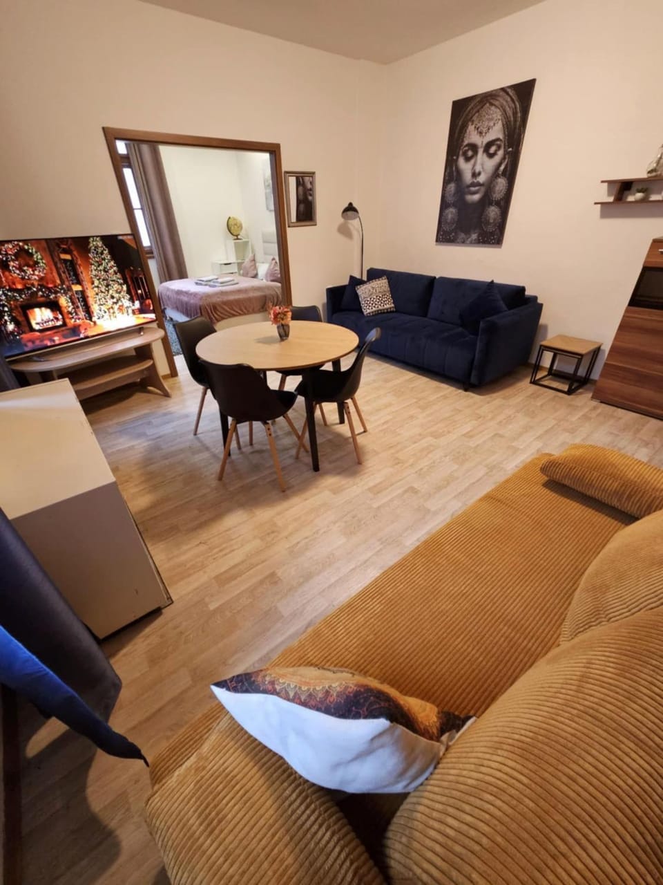 Living room, Seating area, Dining area