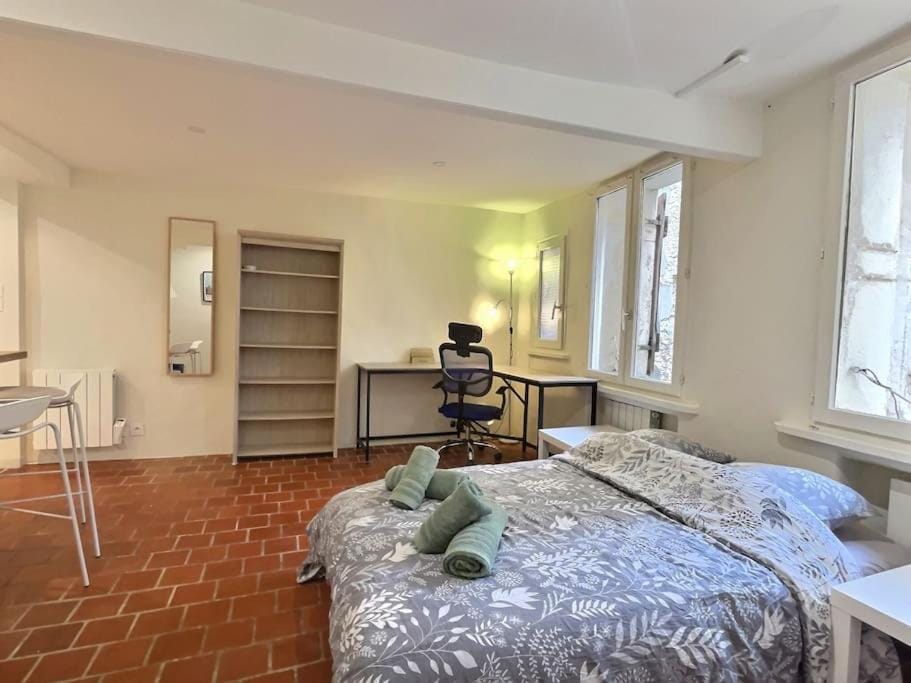 Côté Cour de Miss K Apartment in Bourgogne-Franche-Comté