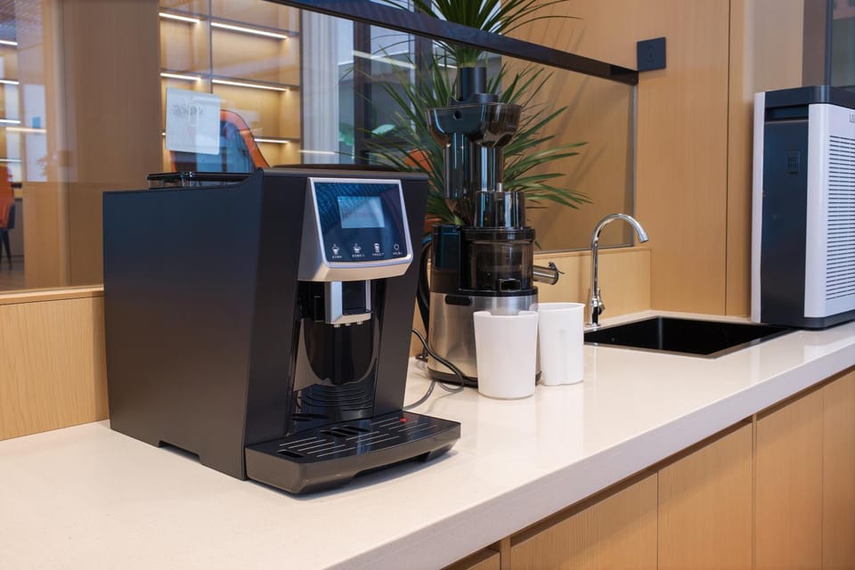 Coffee/tea facilities, minibar