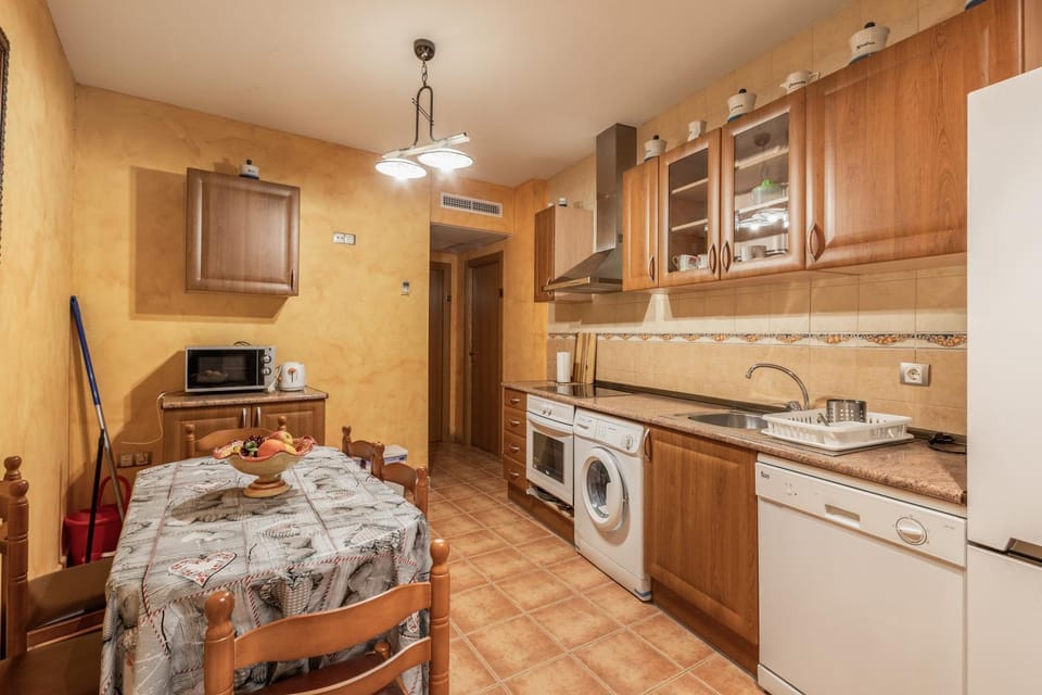 Kitchen or kitchenette, Living room