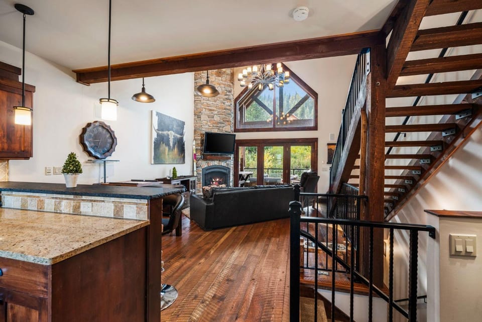 Ski Slope Condo Schweitzer Ski Mountain House in Idaho
