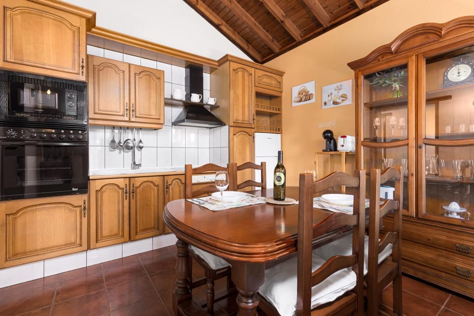 Home2Book La Molina C, Rural Retreat House in Maxorata