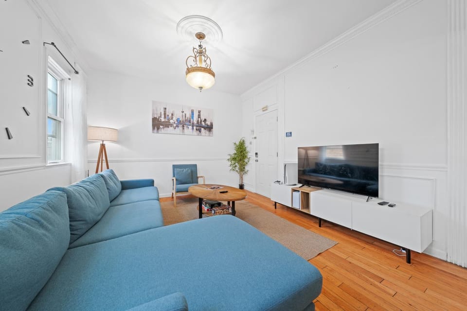 Game Room, Living room