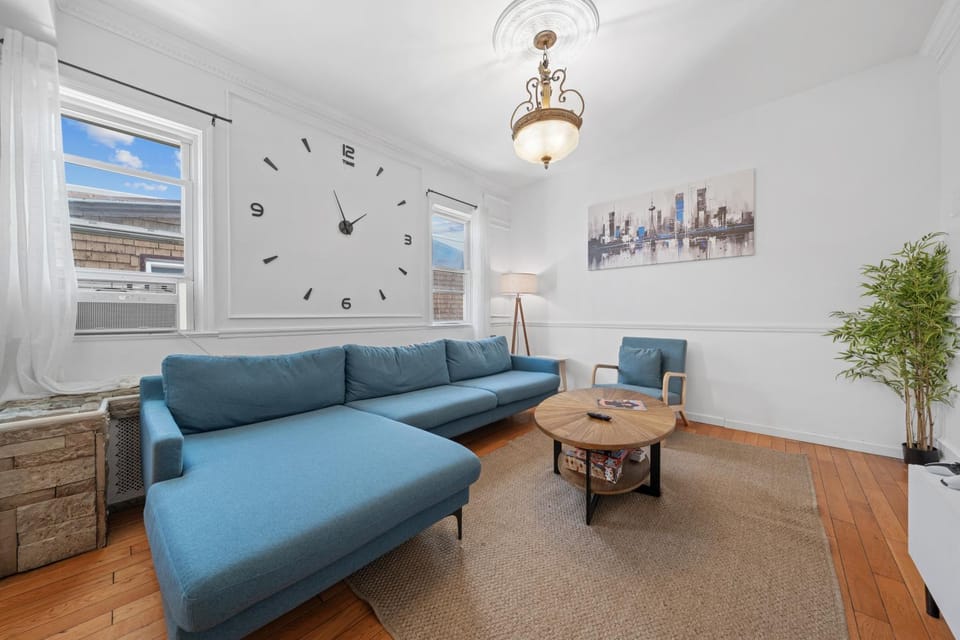 Game Room, Living room