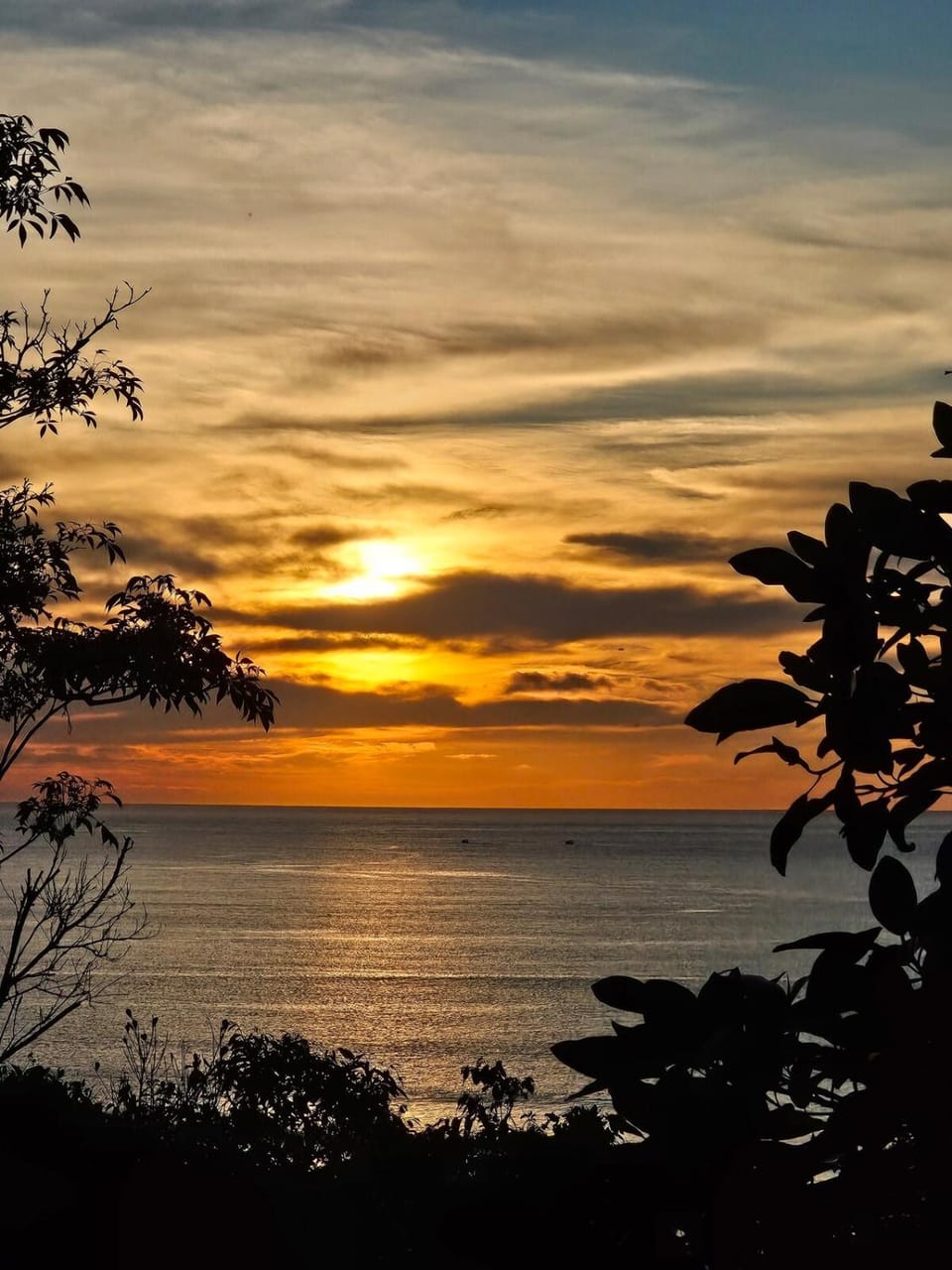 Nosso Mar- Sodalita - Cabana vista encantada 2 spas privativas 5 min da praia da Solidão Florianópolis Villa in Florianopolis