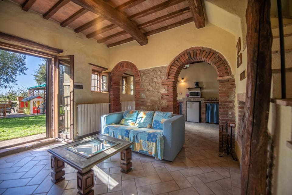 Day, View (from property/room), Living room, Seating area