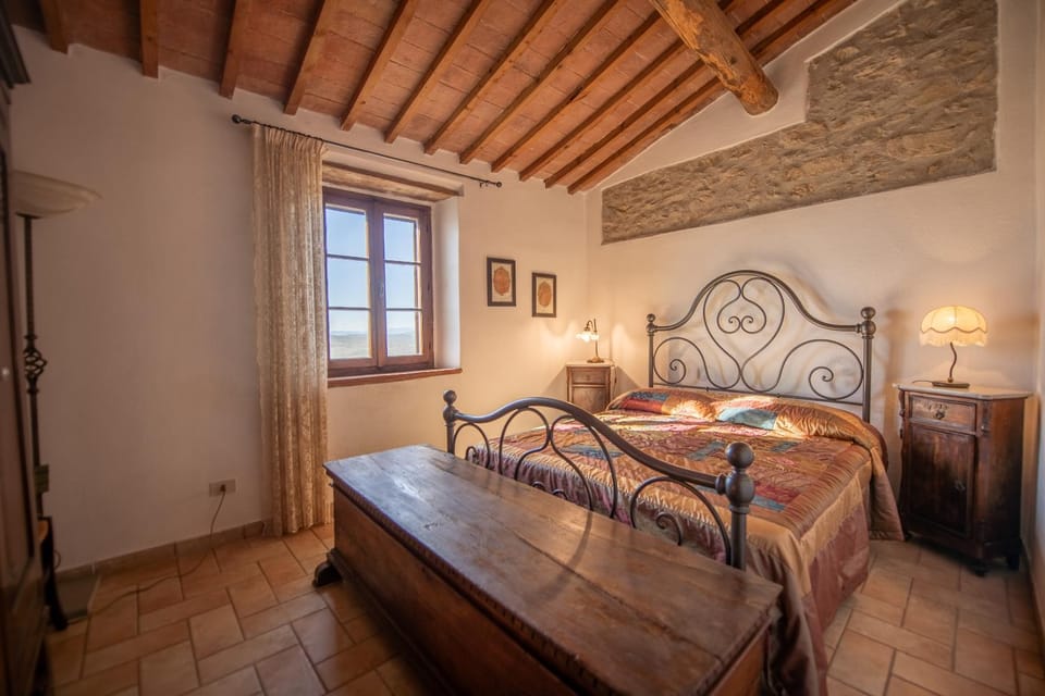 Bed, View (from property/room), Photo of the whole room, Bedroom