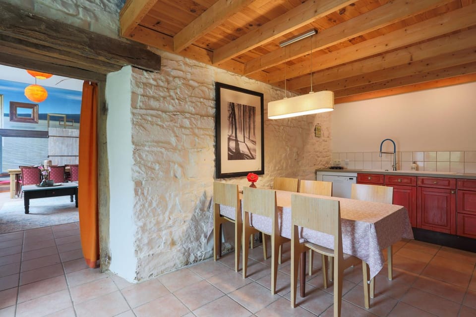 Property building, Kitchen or kitchenette, Living room