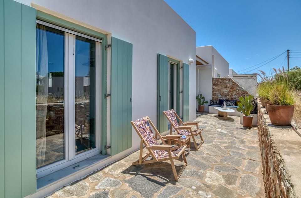 Patio, Day, Garden, View (from property/room), Balcony/Terrace, sunbed
