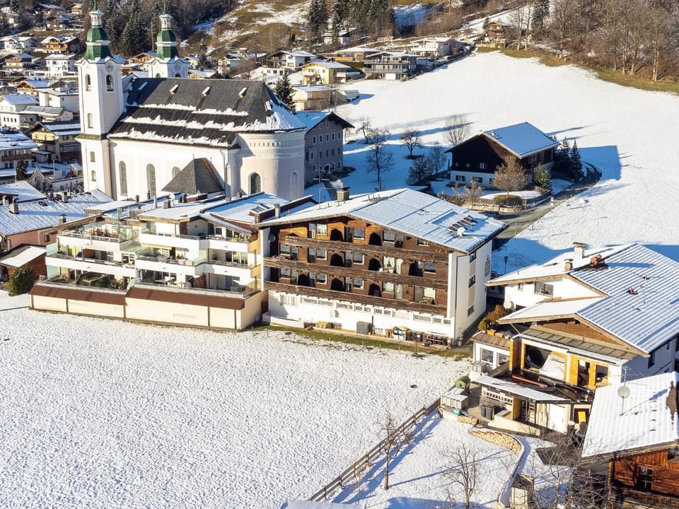 Property building, Winter