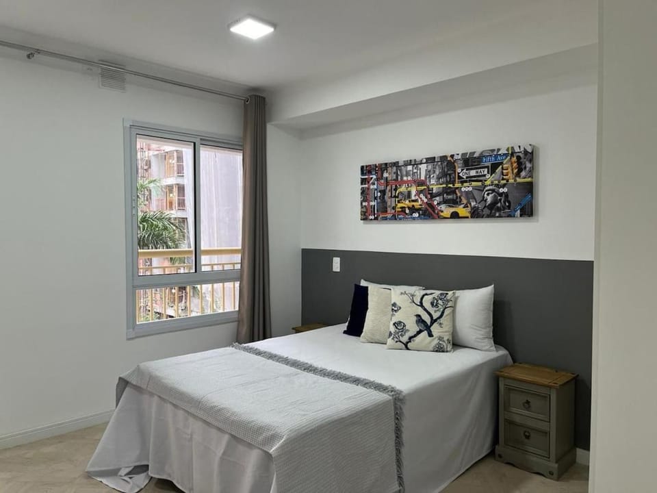 P209 - Sua casa em Pinheiros | Metrô Oscar Freire Apartment in Sao Paulo City