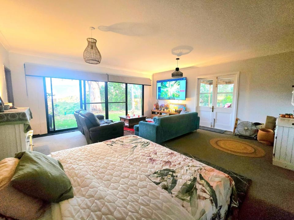 Blue Horizon, Couple's GC Hinterland retreat Vacation rental in Tallebudgera Valley